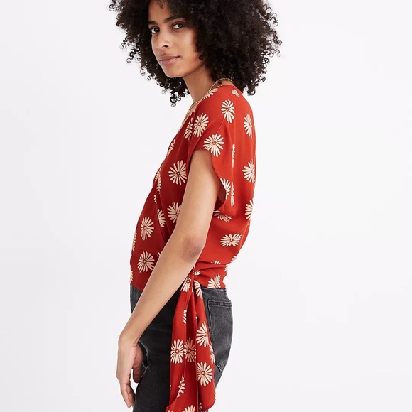 Sash-Tie Wrap Top in in Daisy Daydream Madewell Small - Picture 2 of 3